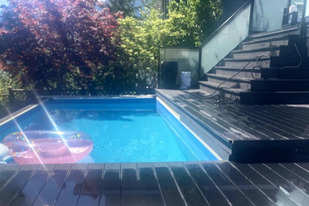 Mountain Serenity Meets Luxury Squamish Exterior photo