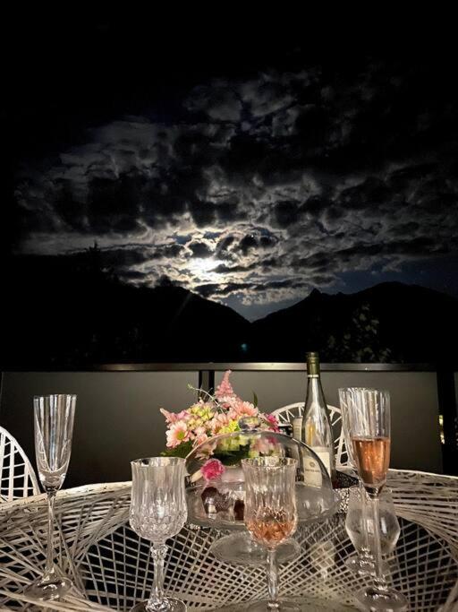 Mountain Serenity Meets Luxury Squamish Exterior photo